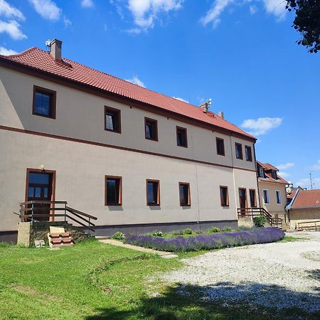 Ferienwohnung Zamecek Cerov Jičín Exterior foto