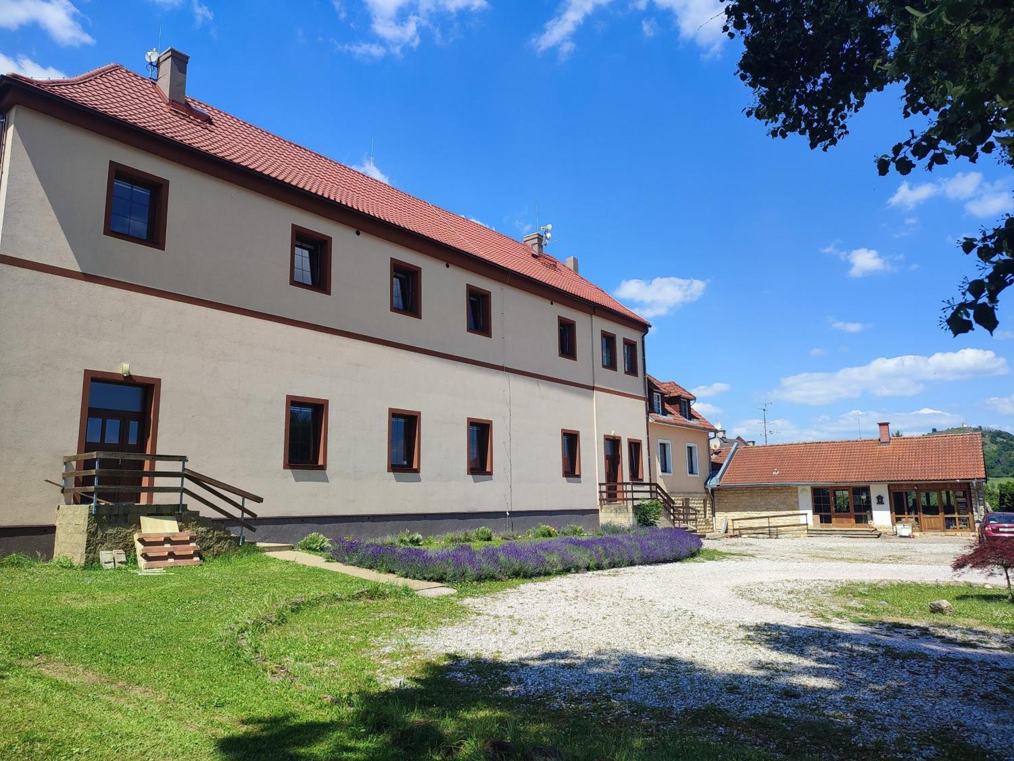 Ferienwohnung Zamecek Cerov Jičín Exterior foto